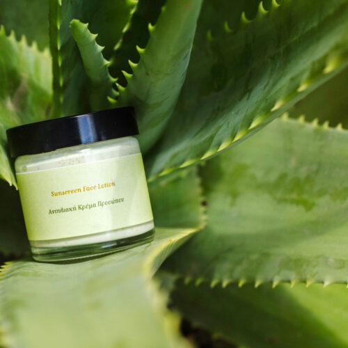 Natural moisturising sun cream